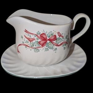 Vintage*Corelle Callaway Holiday 2 PC Gravy Boat Serveware